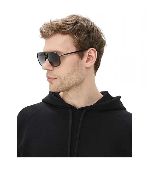 Очки солнцезащитные Boss 1