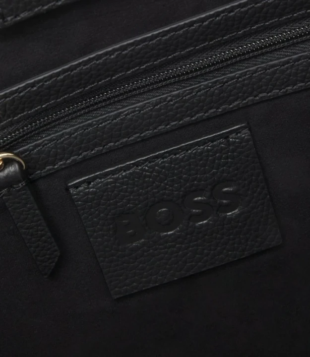 Beyond Tote 4