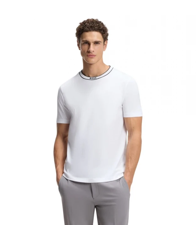 Tee 5