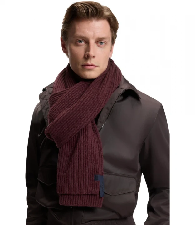 Hero_Scarf_DB
