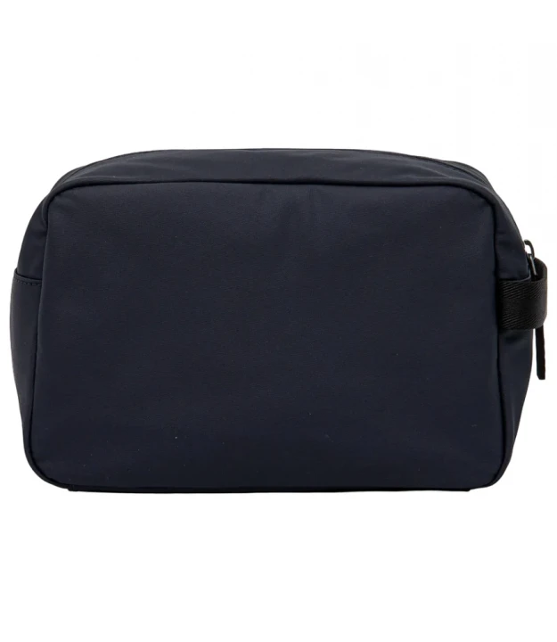 Stormy Washbag 1
