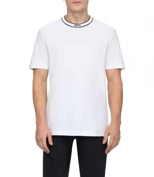 Tee 5