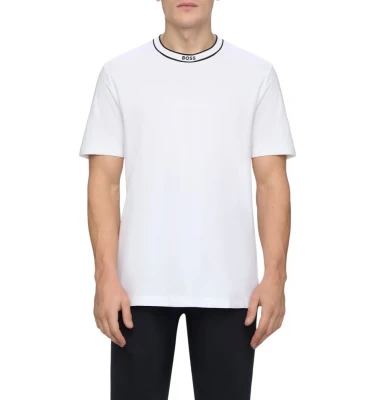Tee 5