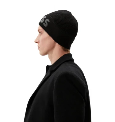 Elio_Hat 1