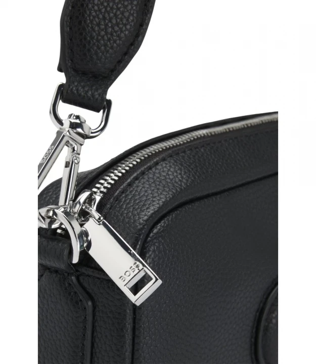 Anett Crossbody 2
