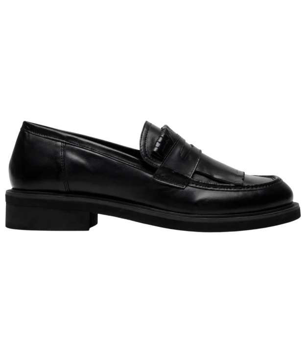 01: Footwear Gift