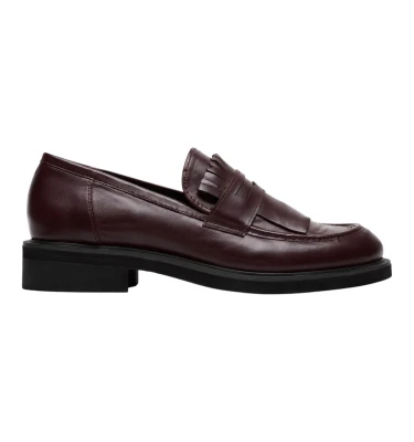 01: Footwear Gift