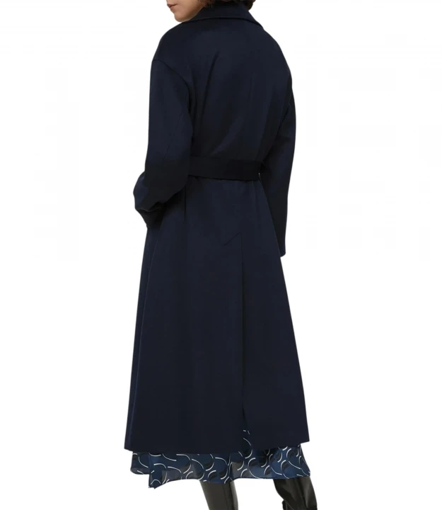 01: Coat Cimelio 1