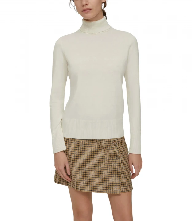 01: Sweater Collana 3