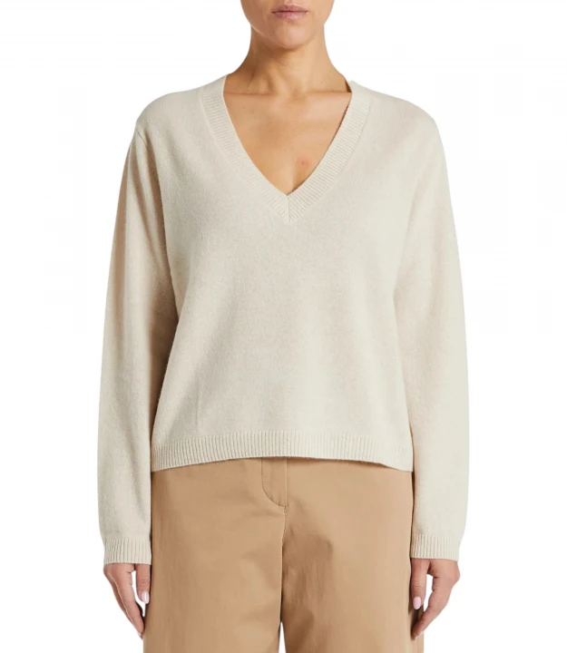 01: Sweater Carola
