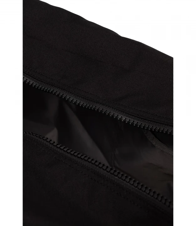 Eryk_Holdall 4