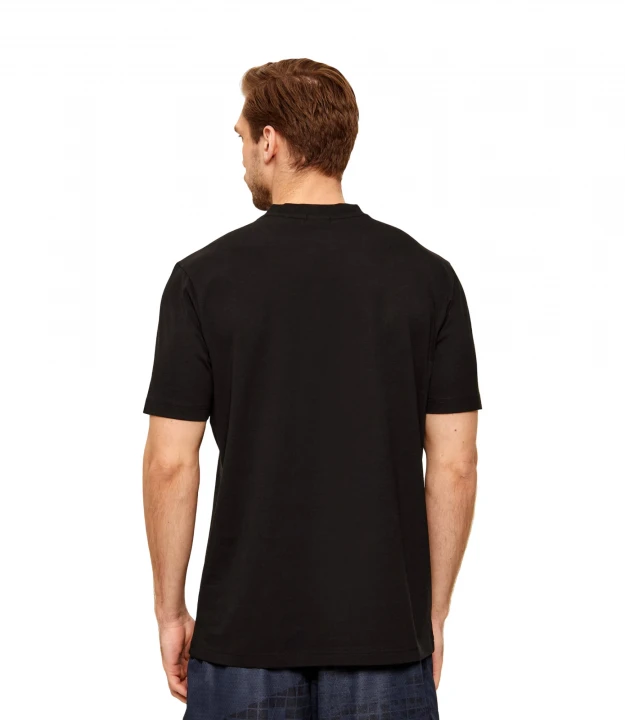 Tee V 1
